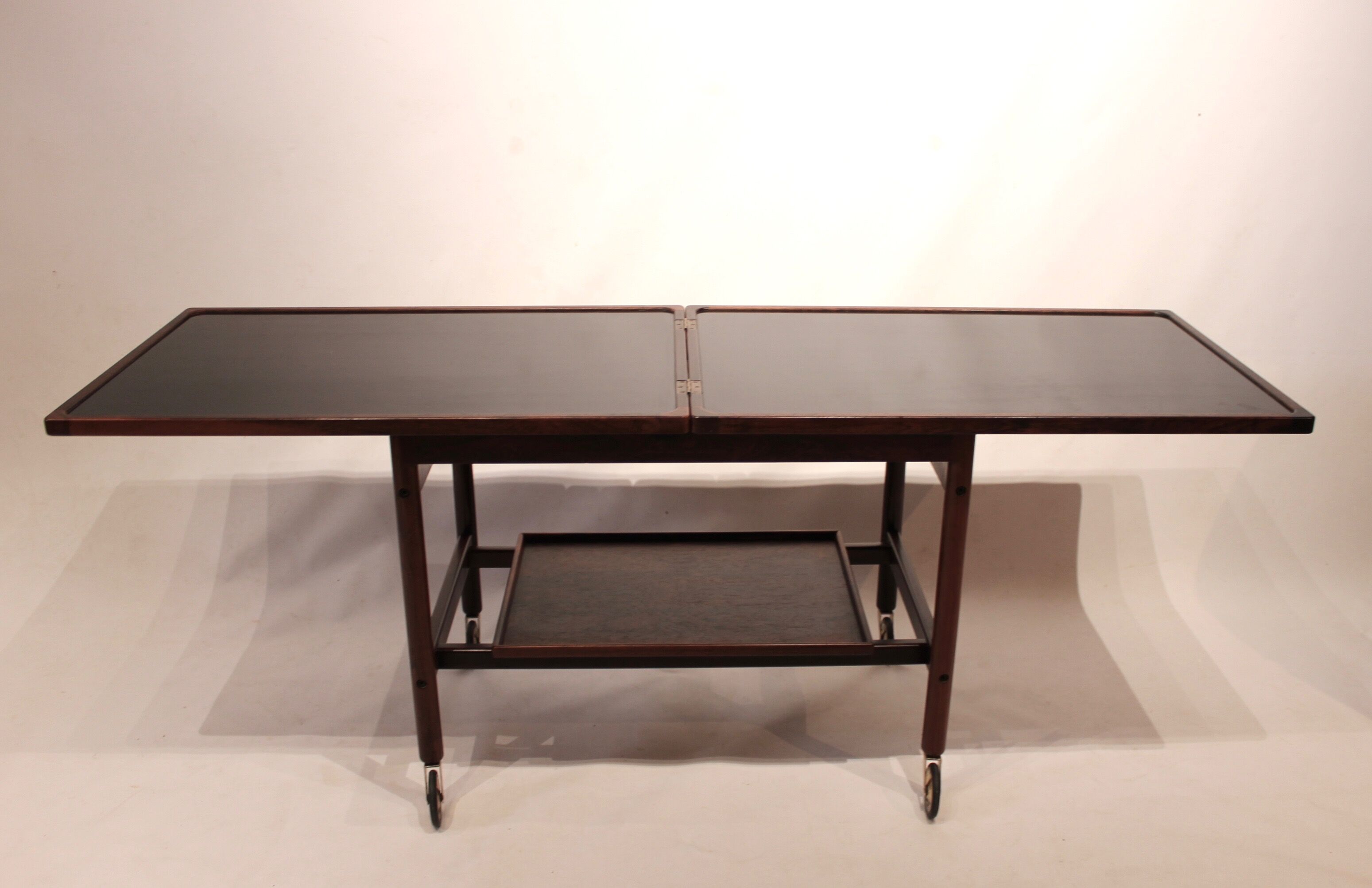 Desserte en bois de rose  danoise des années 1960