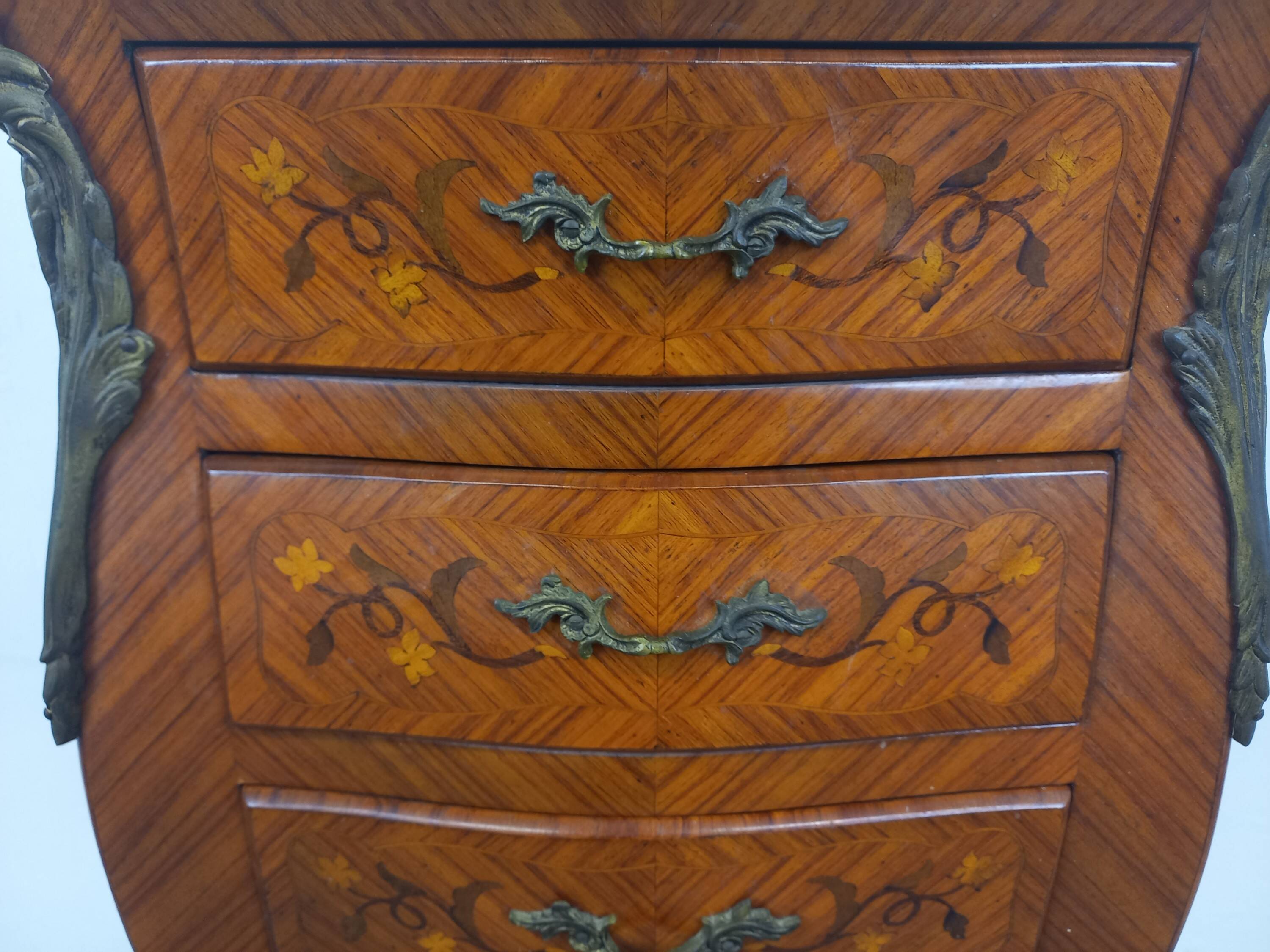 Chevet de style Louis XV
