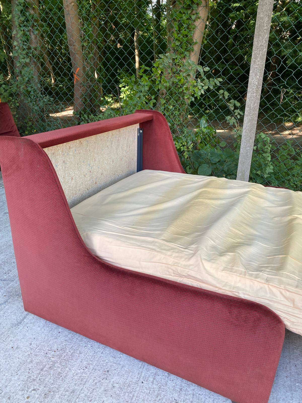 Scandinavian convertible sofa bed, 1-seater, in burgundy velvet with polka dots, 1930s