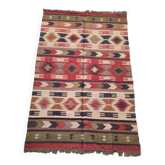 Kilim rug in jute and cotton. 155cm x 260cm