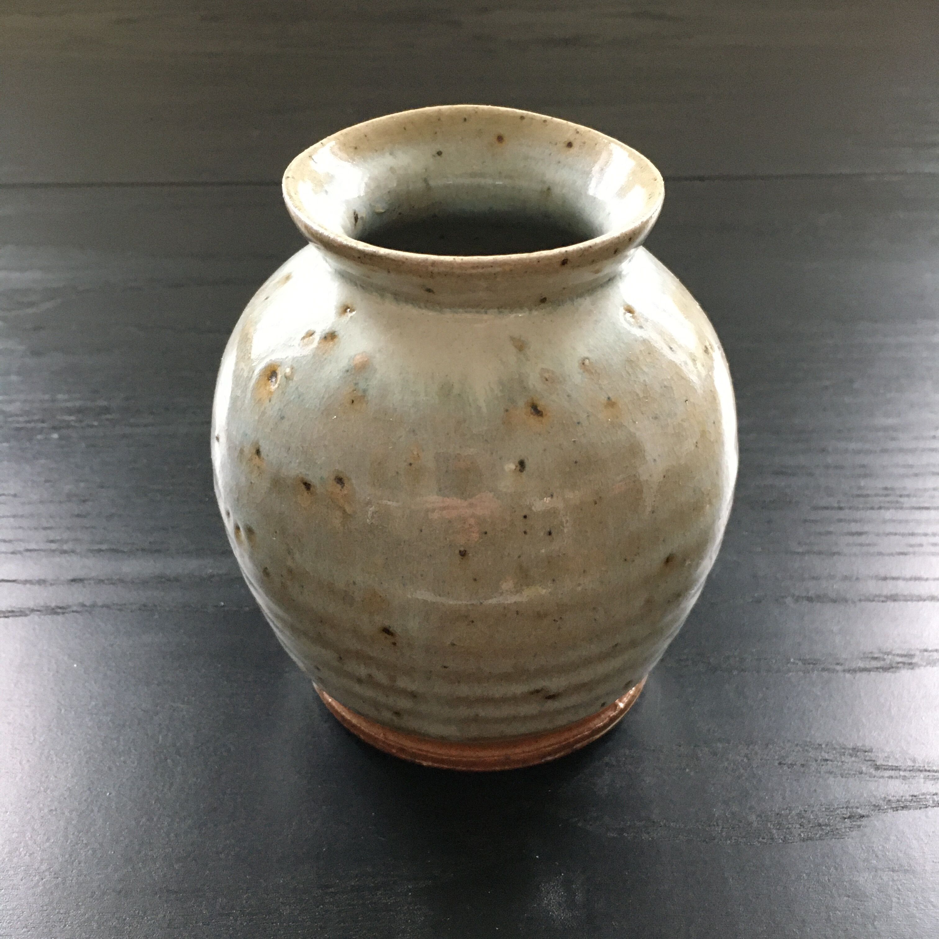 Vase grès beige moucheté