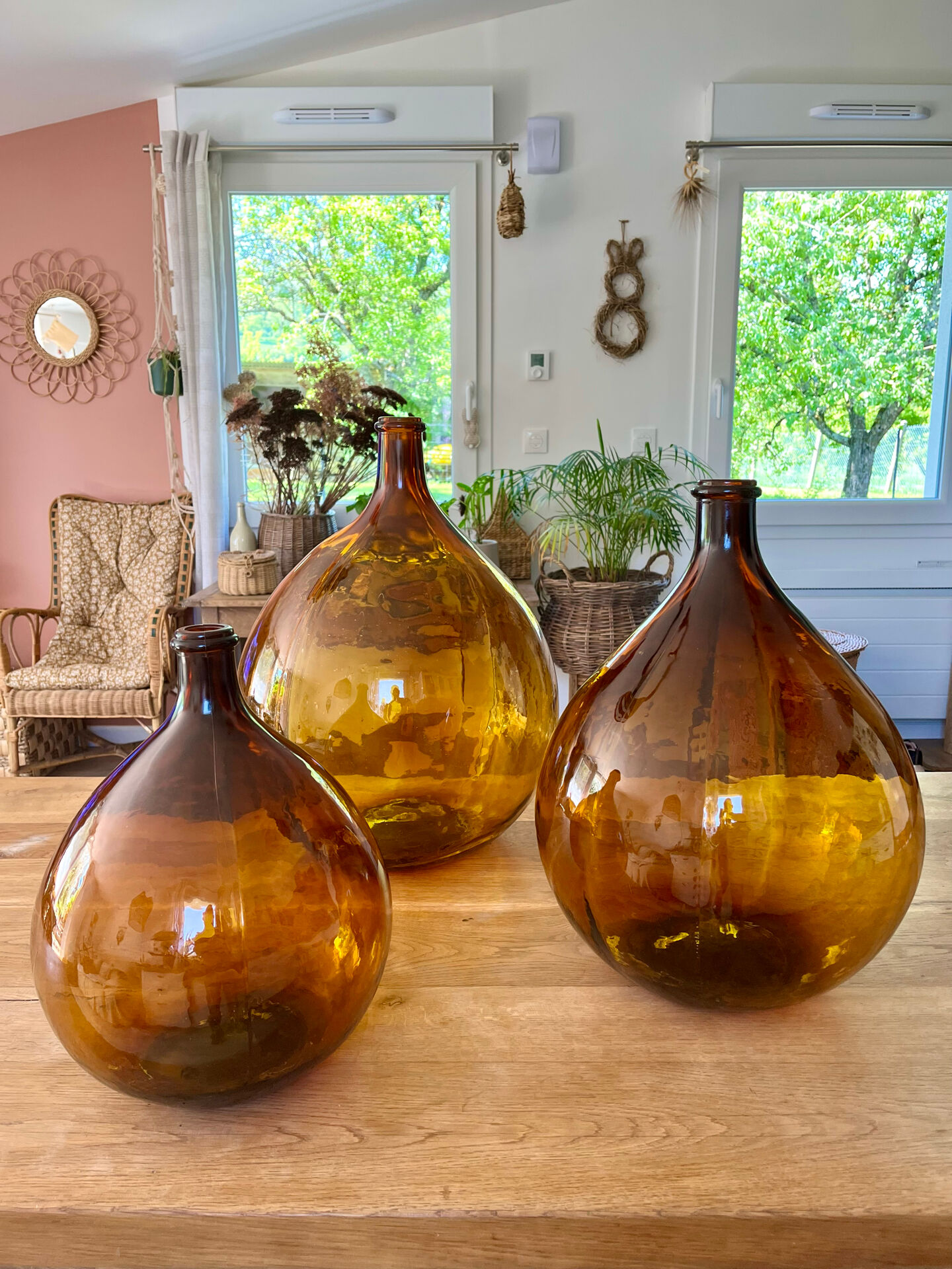 Lot de 3 dame-jeanne ambrées