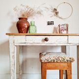 Skated white footing farm table