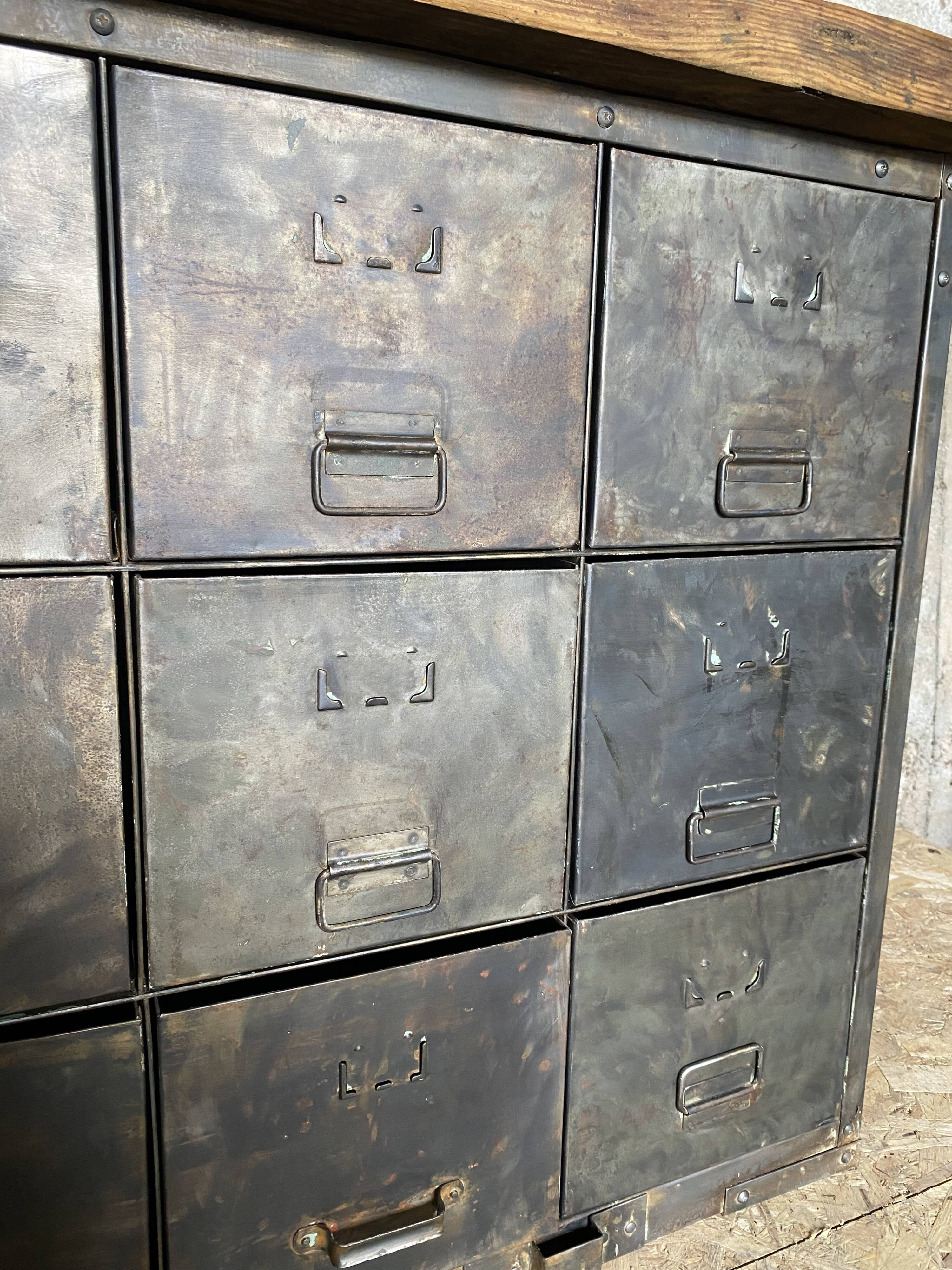 Metal and wood drawer unit