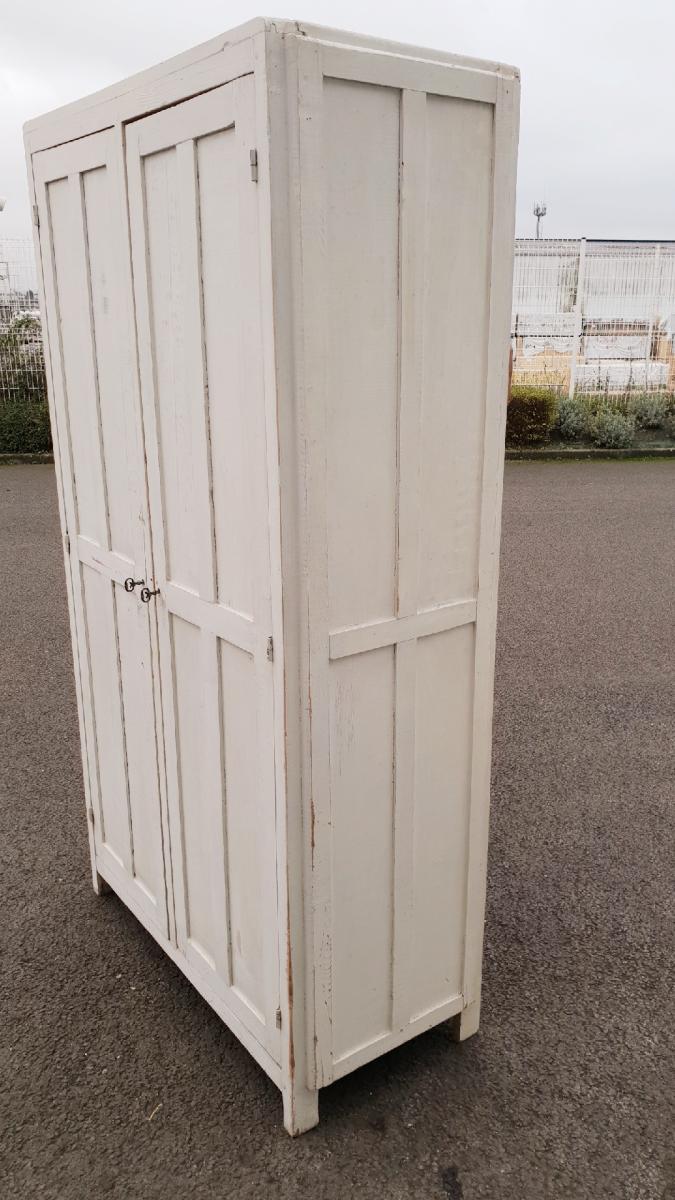 Vintage parisian wardrobe