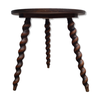 Wooden coffee table twisted tripod base