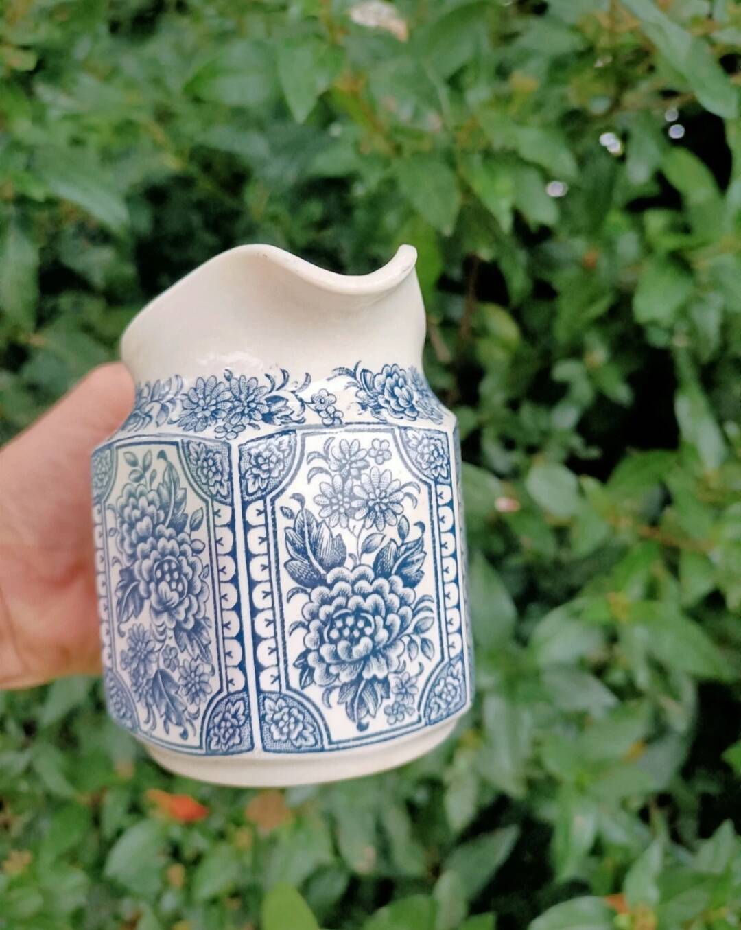 Milk jug Made in England 💐