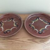 Flat terracotta plates