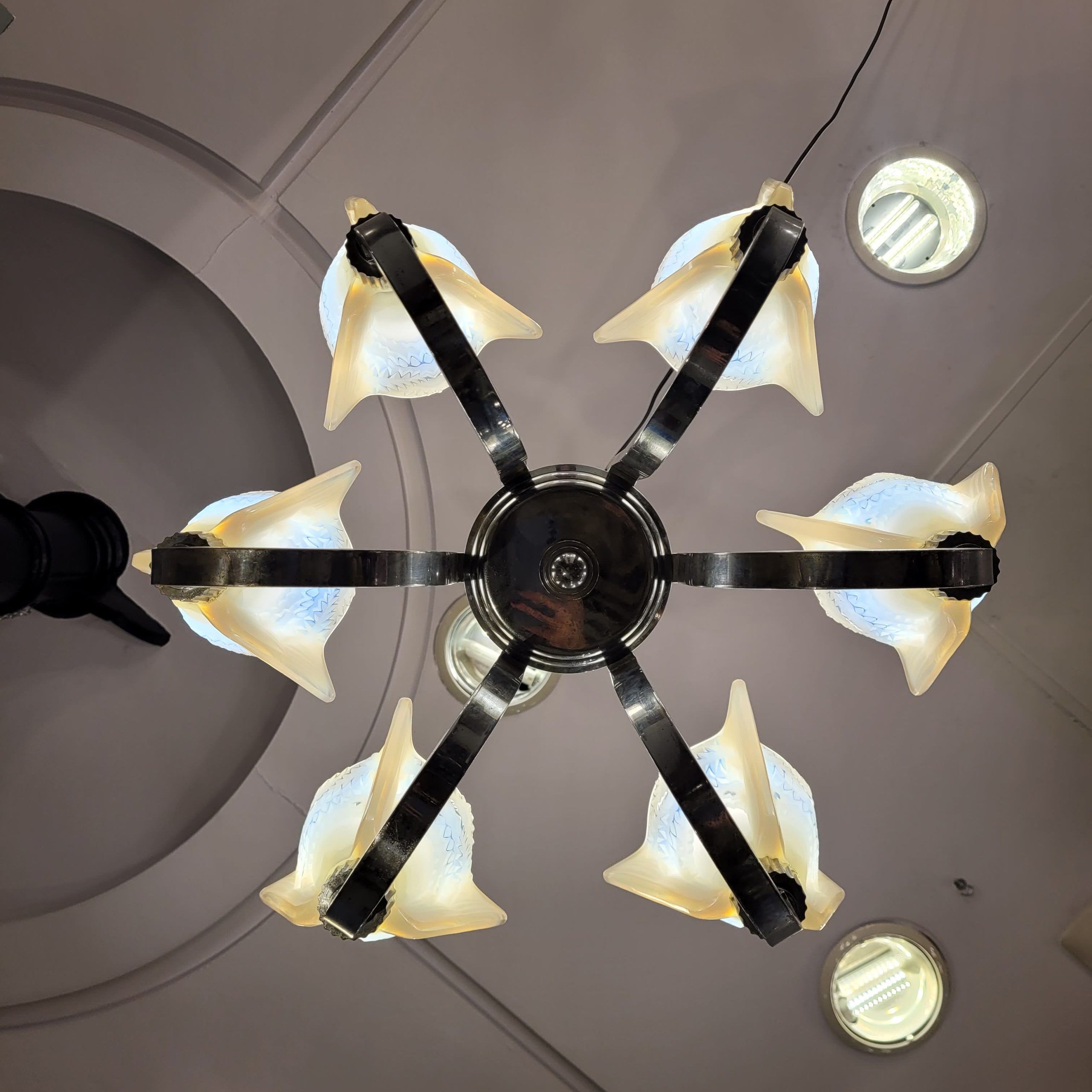 Ceiling light / Chandelier Atelier Petitot Paris, glass and nickel-plated metal, Art Deco, 1930s – France