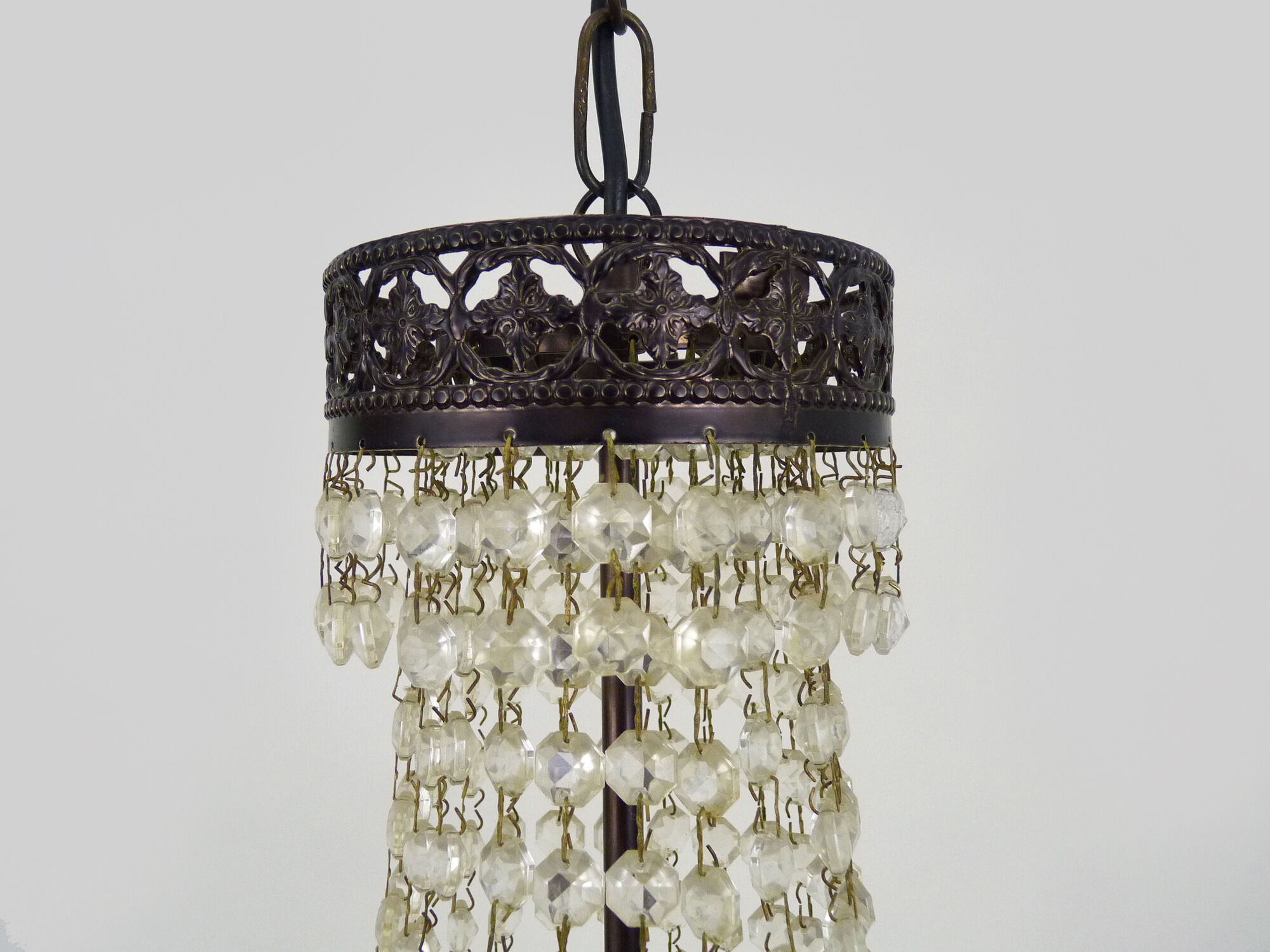 Hot air balloon chandelier, glass grapevines. Chandelier grapevines. Year 80