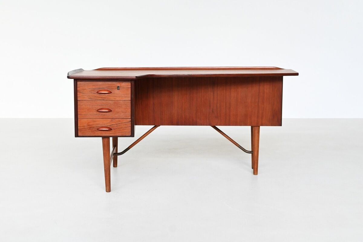 Peter Løvig Nielsen boomerang writing desk in teak Løvig Denmark 1960