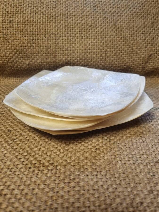 Set of 6 mother-of-pearl bowls