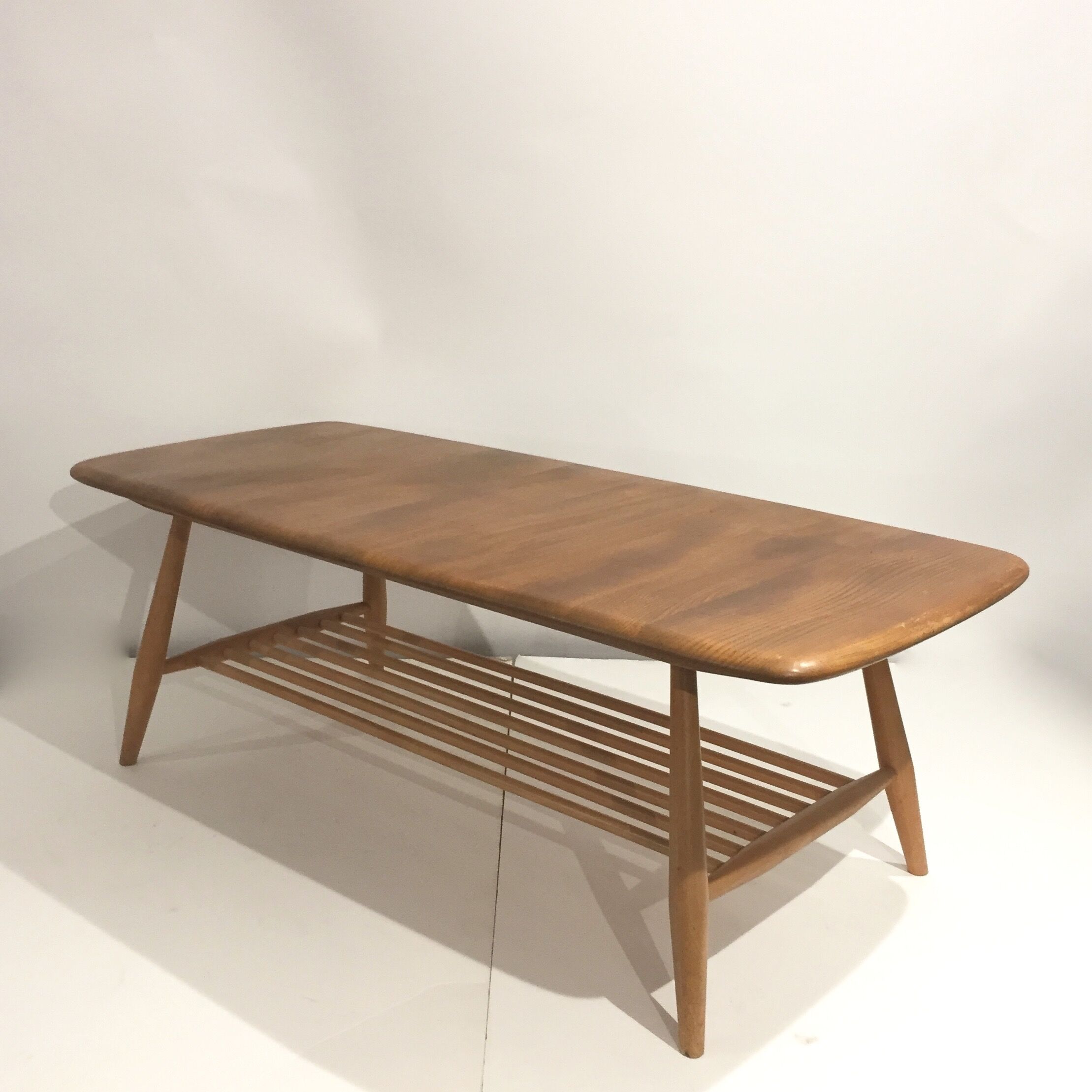 Coffee table Ercol in solid elm