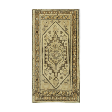 1960s Handmade Rustic Oriental Beige Carpet 115 cm x 222 cm