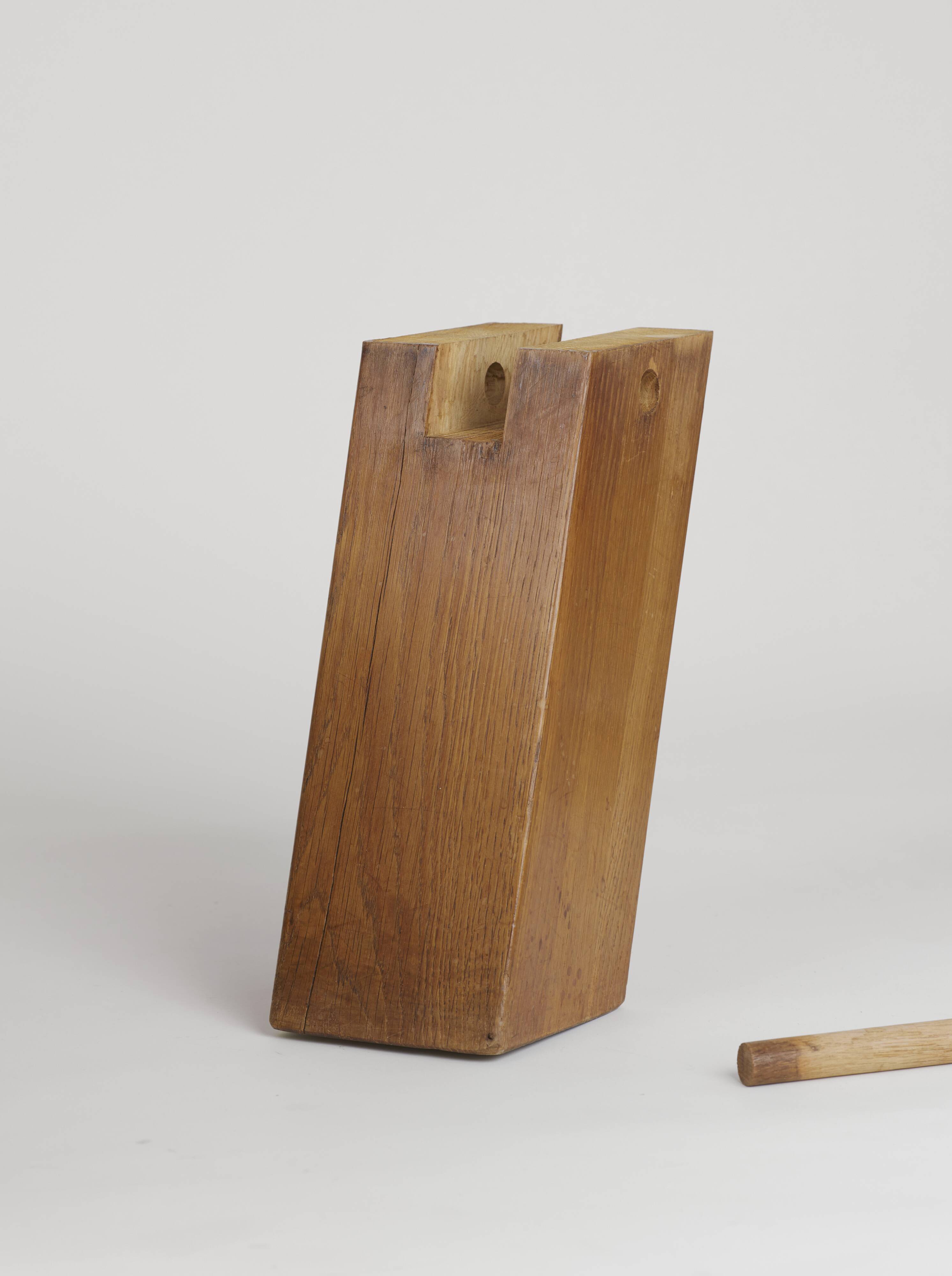Brutalist round tripod coffee table in solid wood (Oak) Circa 1960