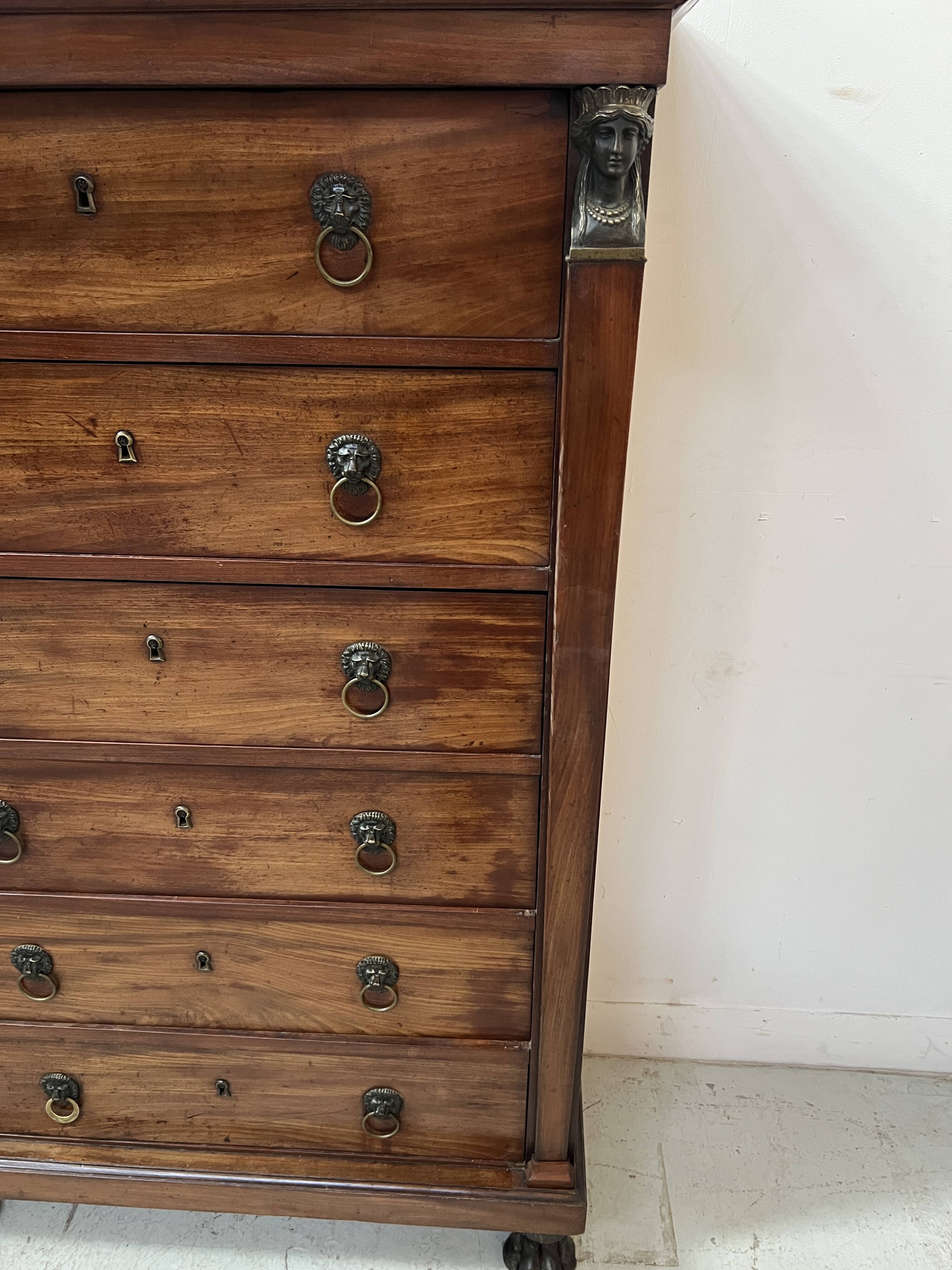 Empire period chest of drawers in mahogany and veneer, 19th century