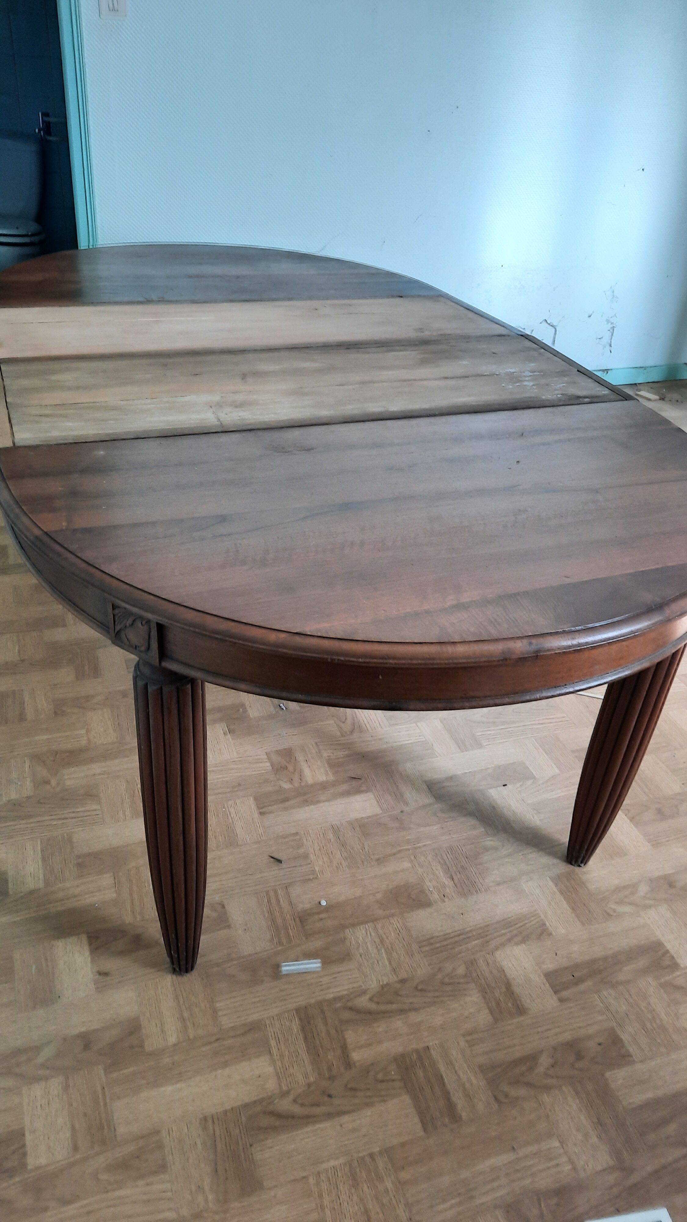 Table ronde style art déco