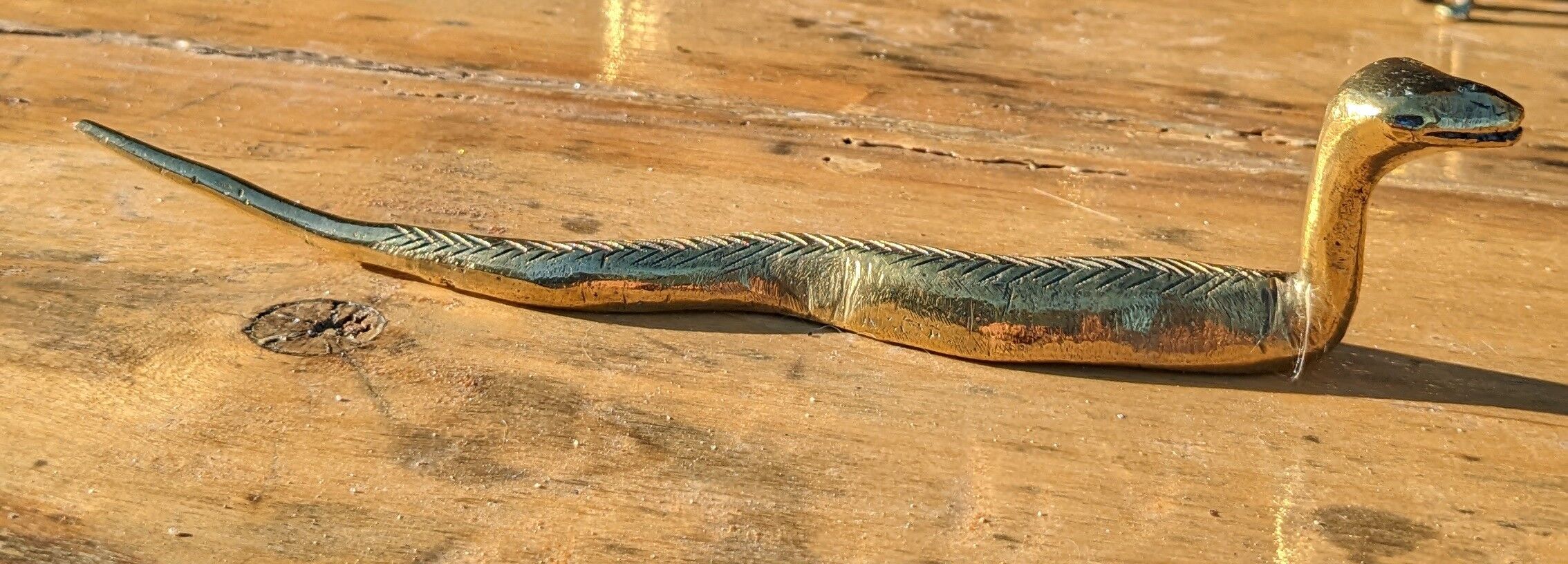 Serpent en laiton doré vintage