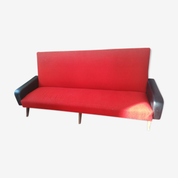 Sofa vintage red and black sky