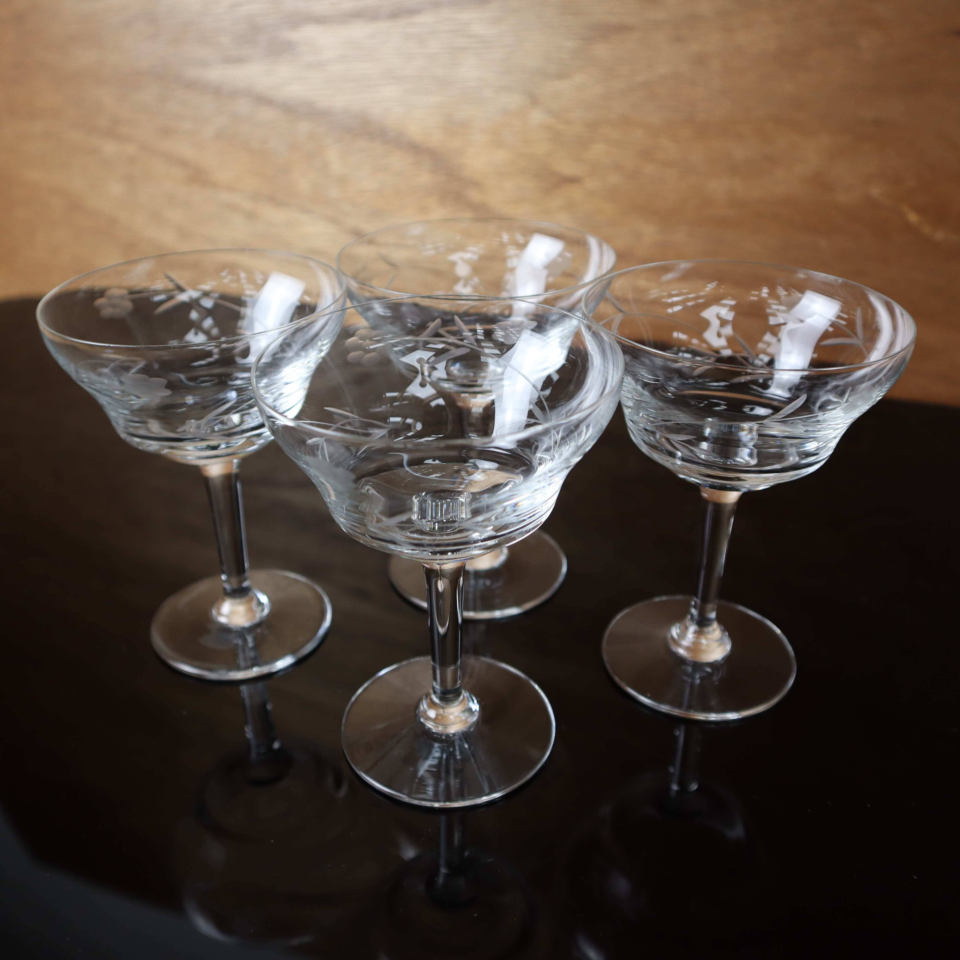 4 vintage cocktail glasses engraved with flower pattern, 50s