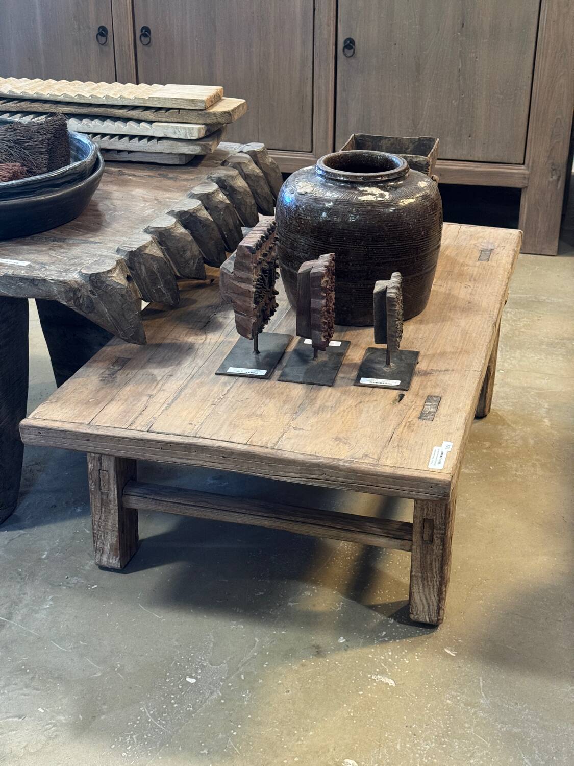 Fuzhou - Petite table basse chinoise ancienne en orme n°3