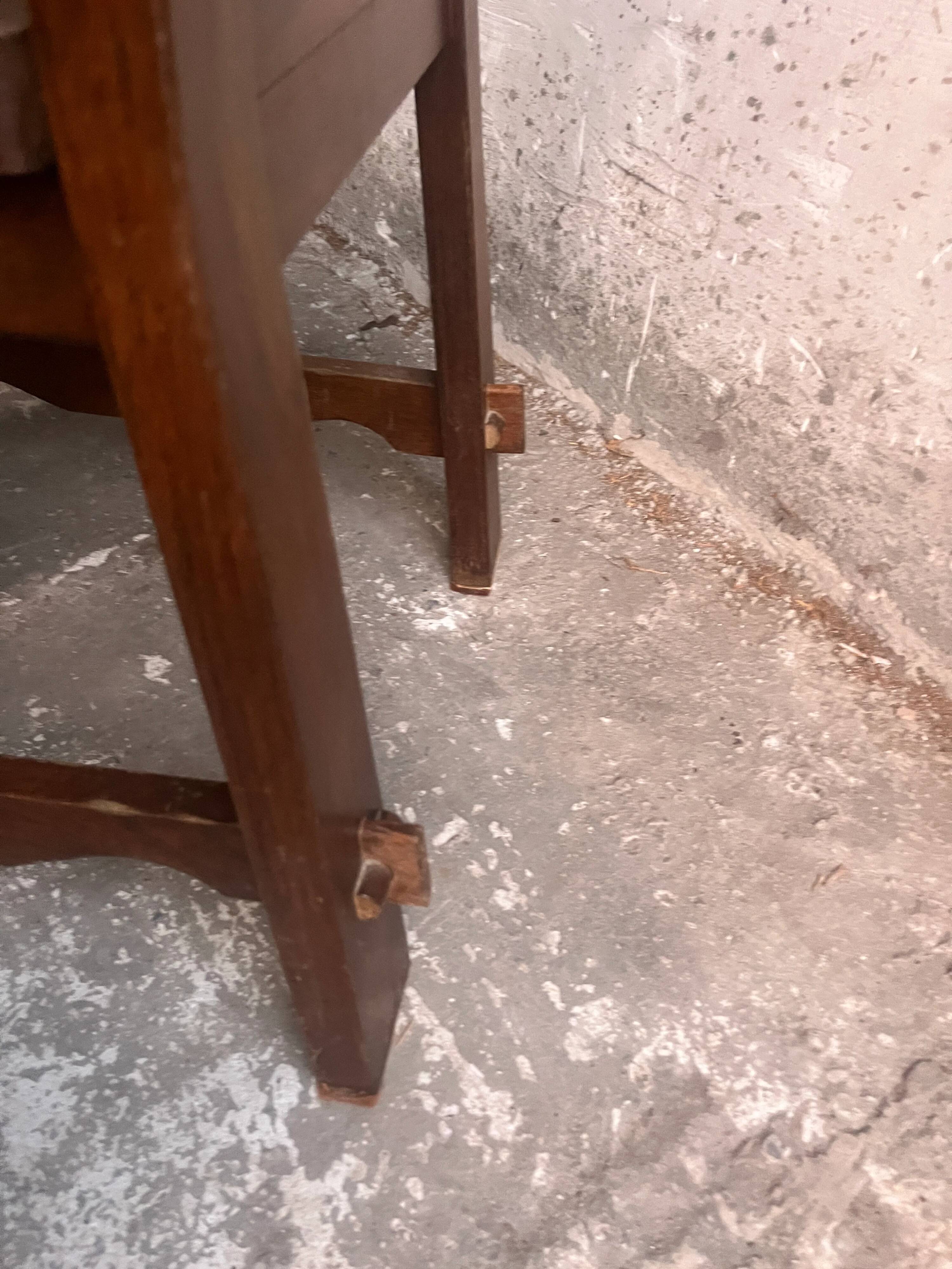 Brutalist wooden chairs – set of 10 (1970s)