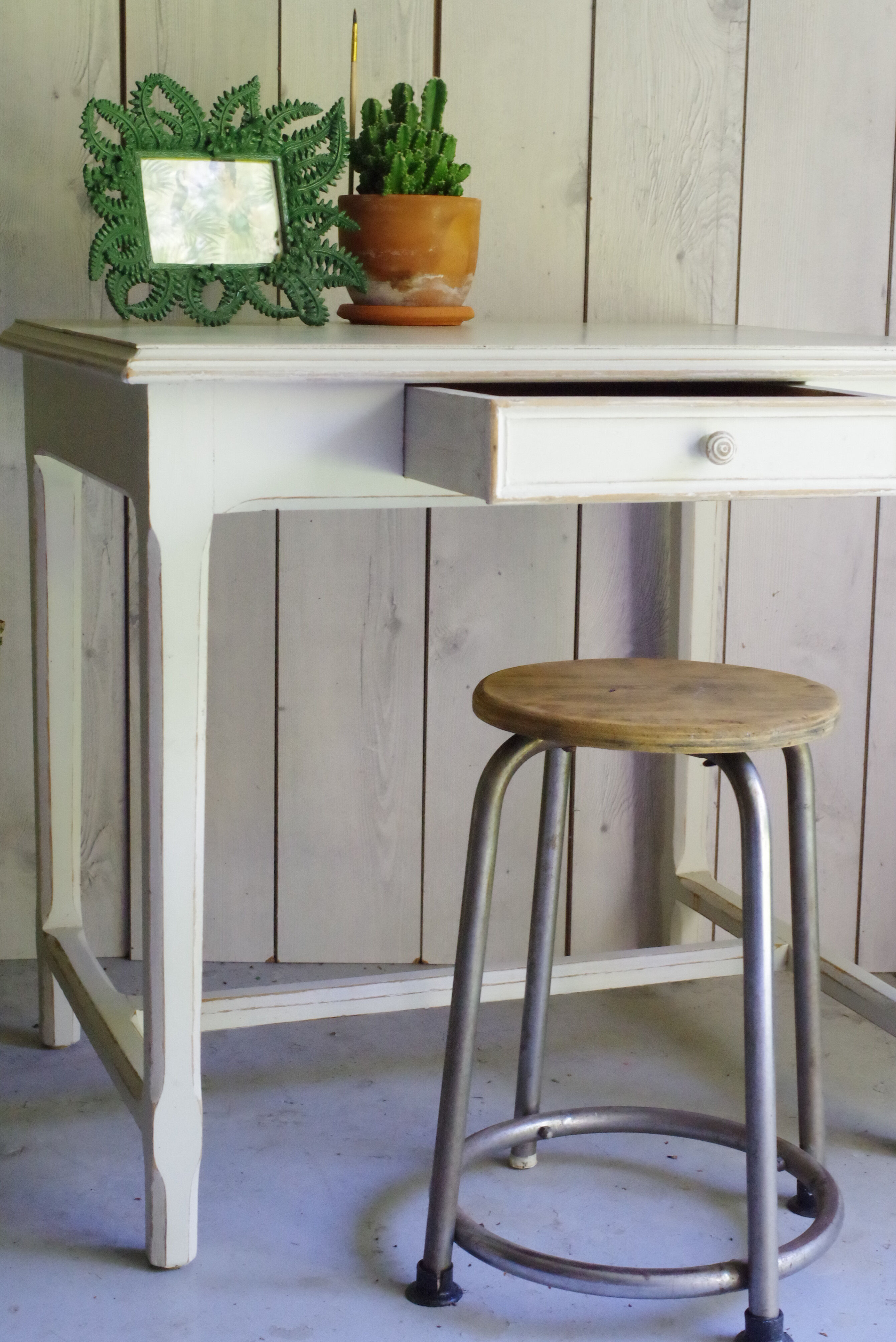 Old white wooden table