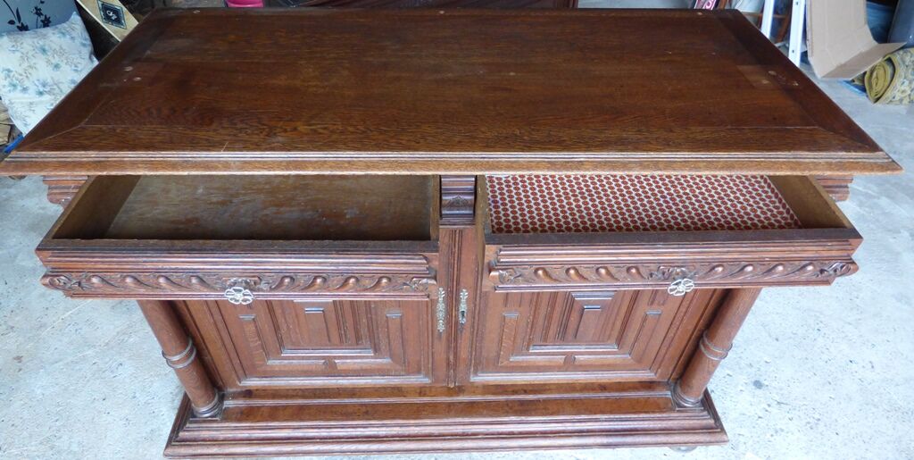 Low cabinet two doors two drawers Henry II style