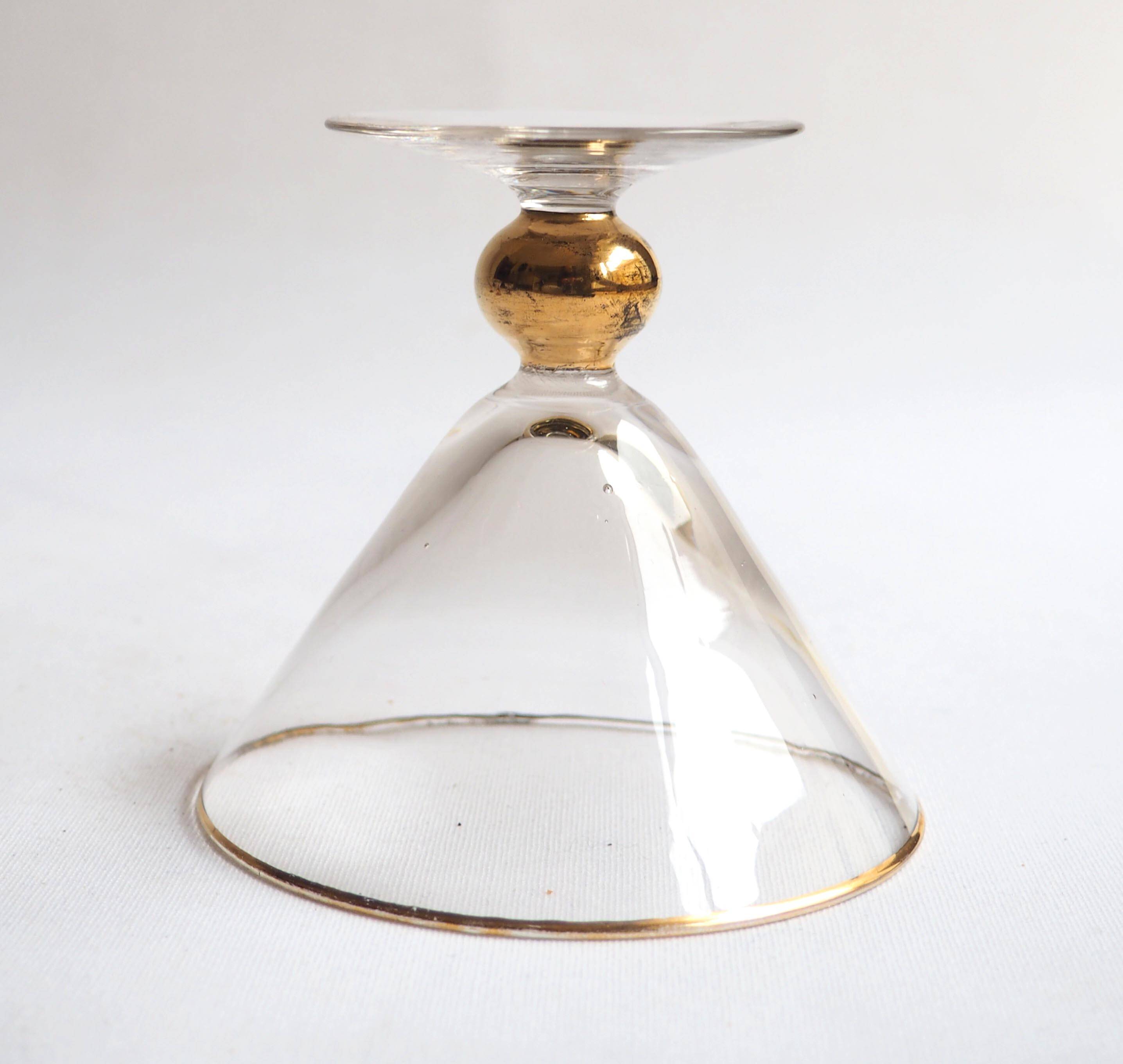 Série de 6 coupes à champagne cerclée or