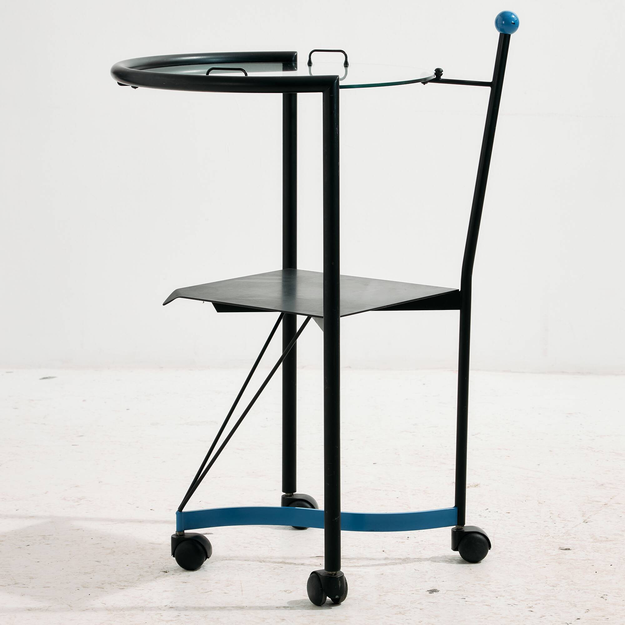 MK10872 Postmodern armchair and table, Set of 2