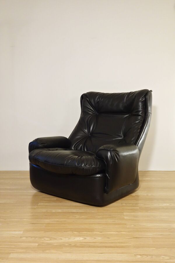 Fauteuil Orchidée en cuir de Michel Cadestin pour Airborne, France 1970's