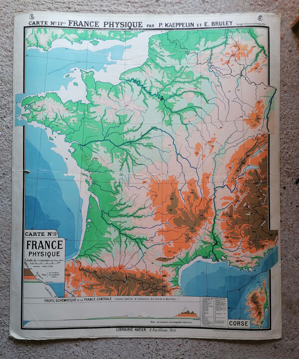 Ancienne carte France physique N°11 Hatier Kaeppelin cartonnée.