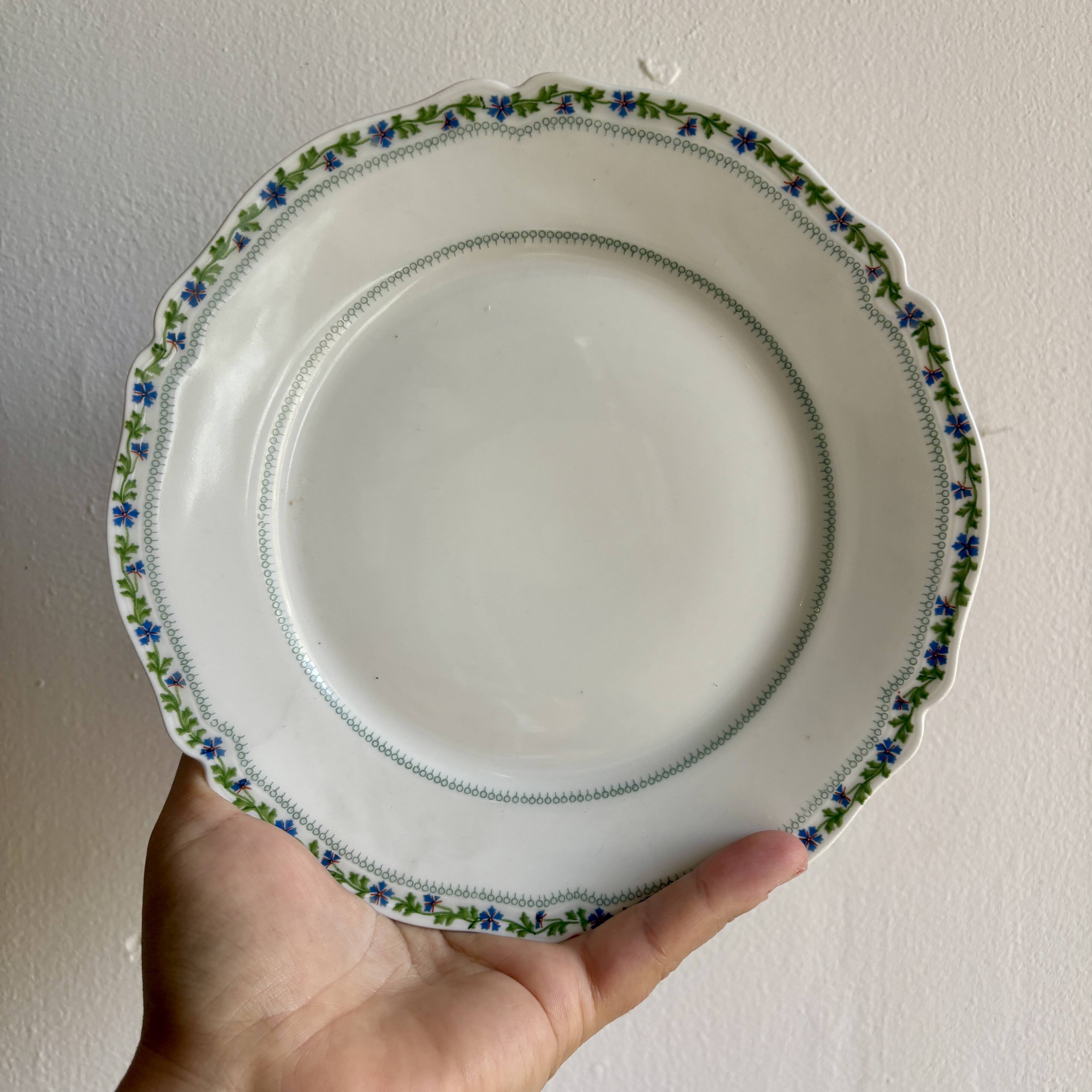 Set of 6 vintage dessert plates in Limoges porcelain.
