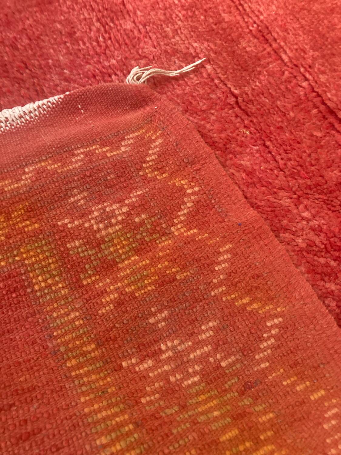 Tapis berbère rose et jaune Maroc