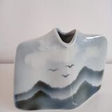 Virebent ceramic vase