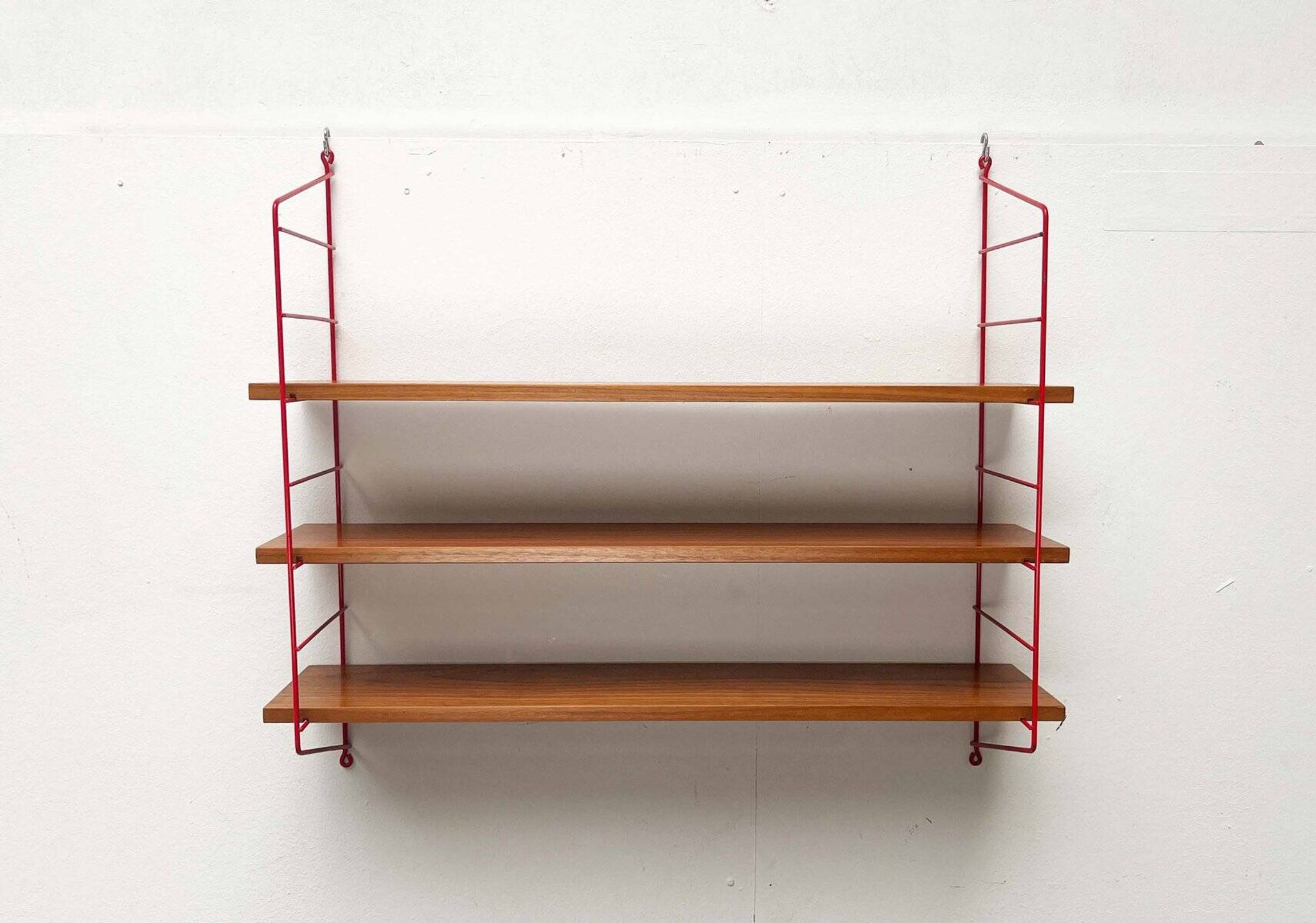Étagère Teck Style Cordon Rouge Moderne Milieu du Siècle, Années 1960