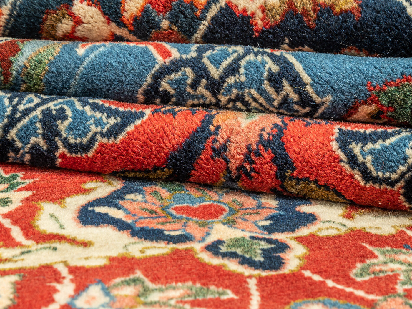 1960s Keshan carpet 386x245cm