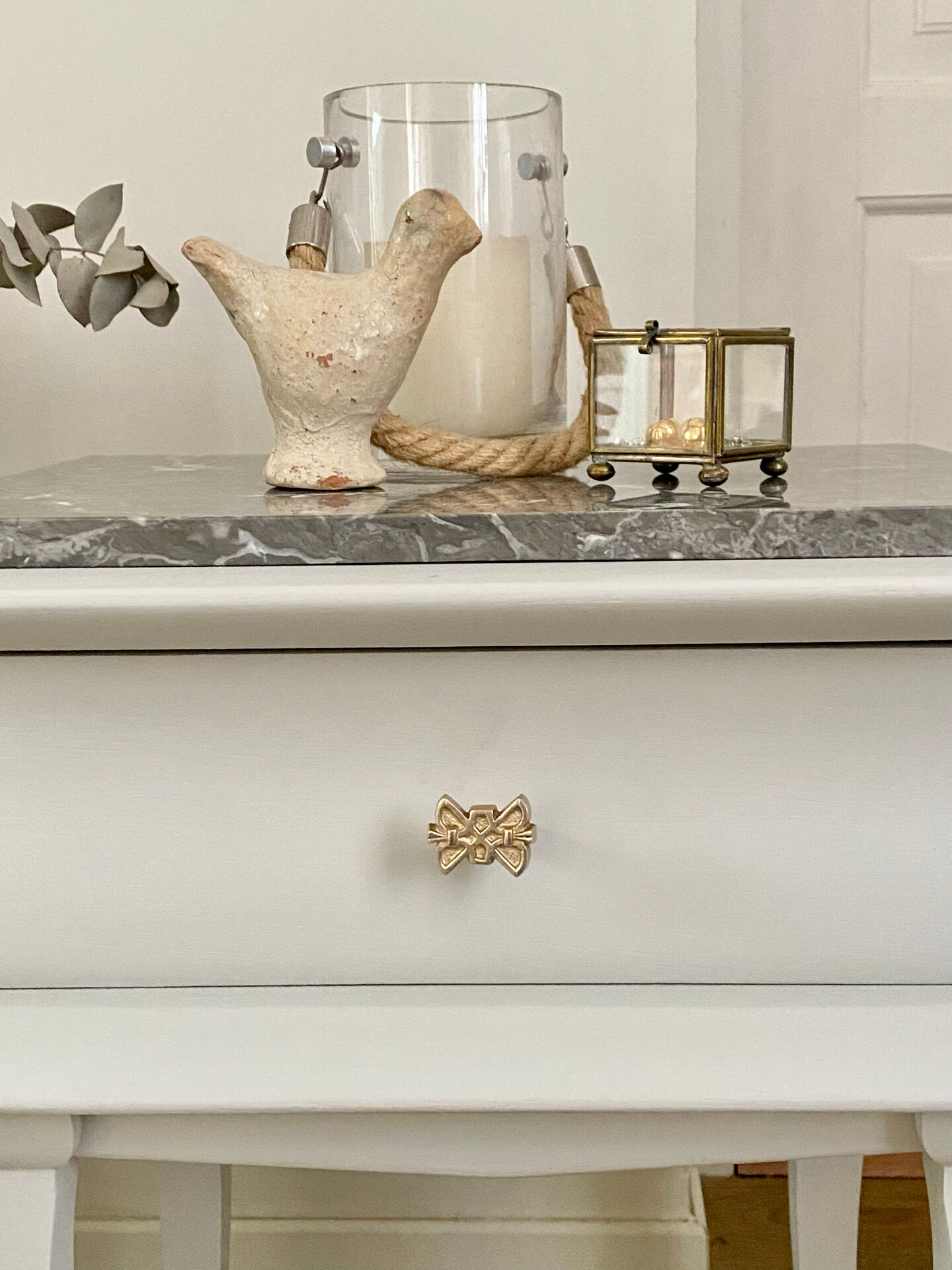 Bedside table