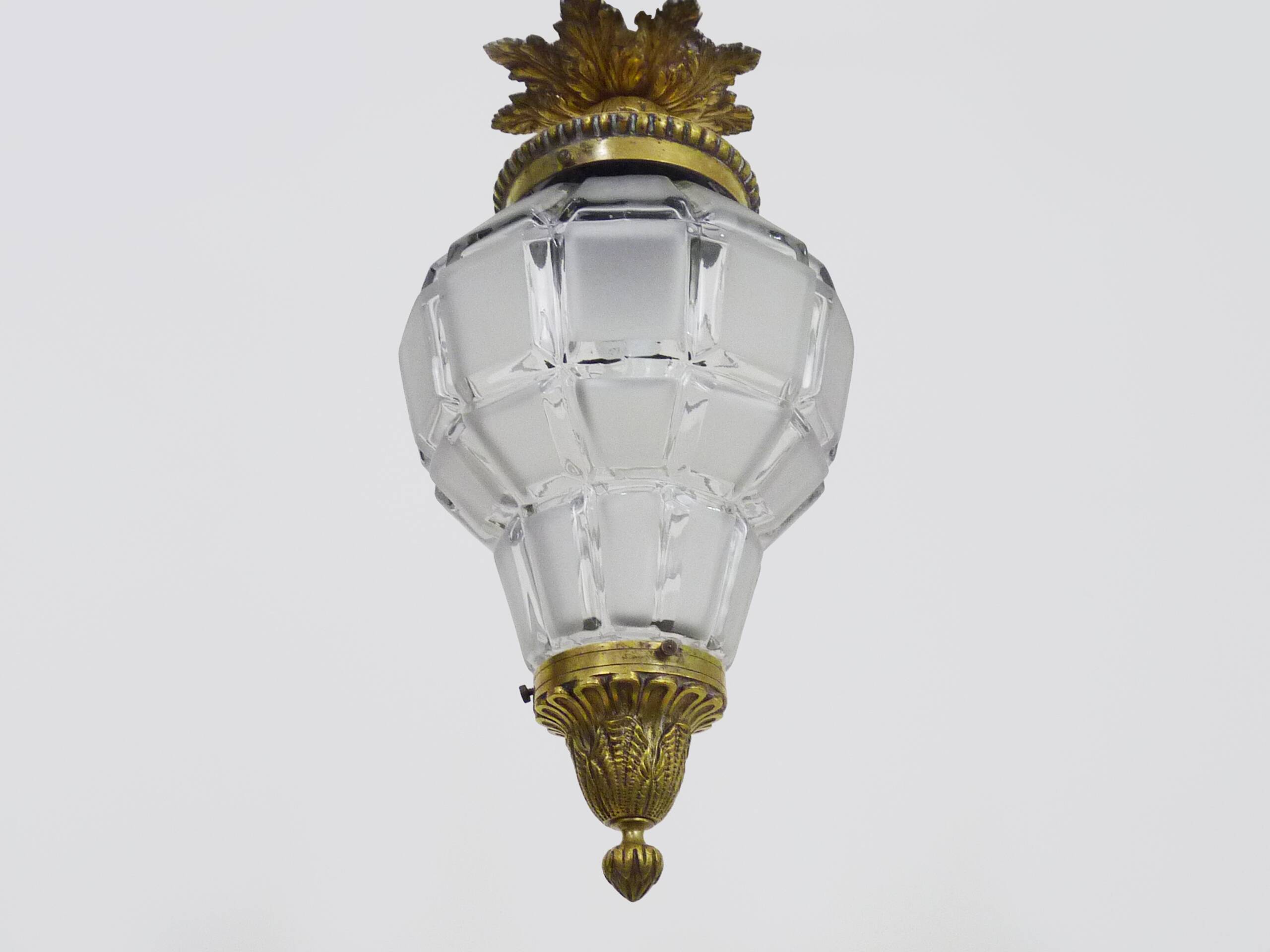 Louis XV style Hall lantern in bronze and glass globe. Around 1920