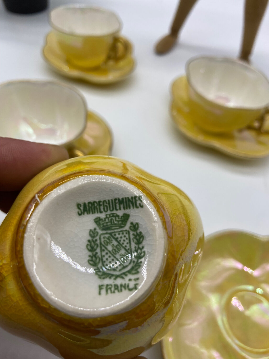 Series of 5 cups and under cups Sarreguemines