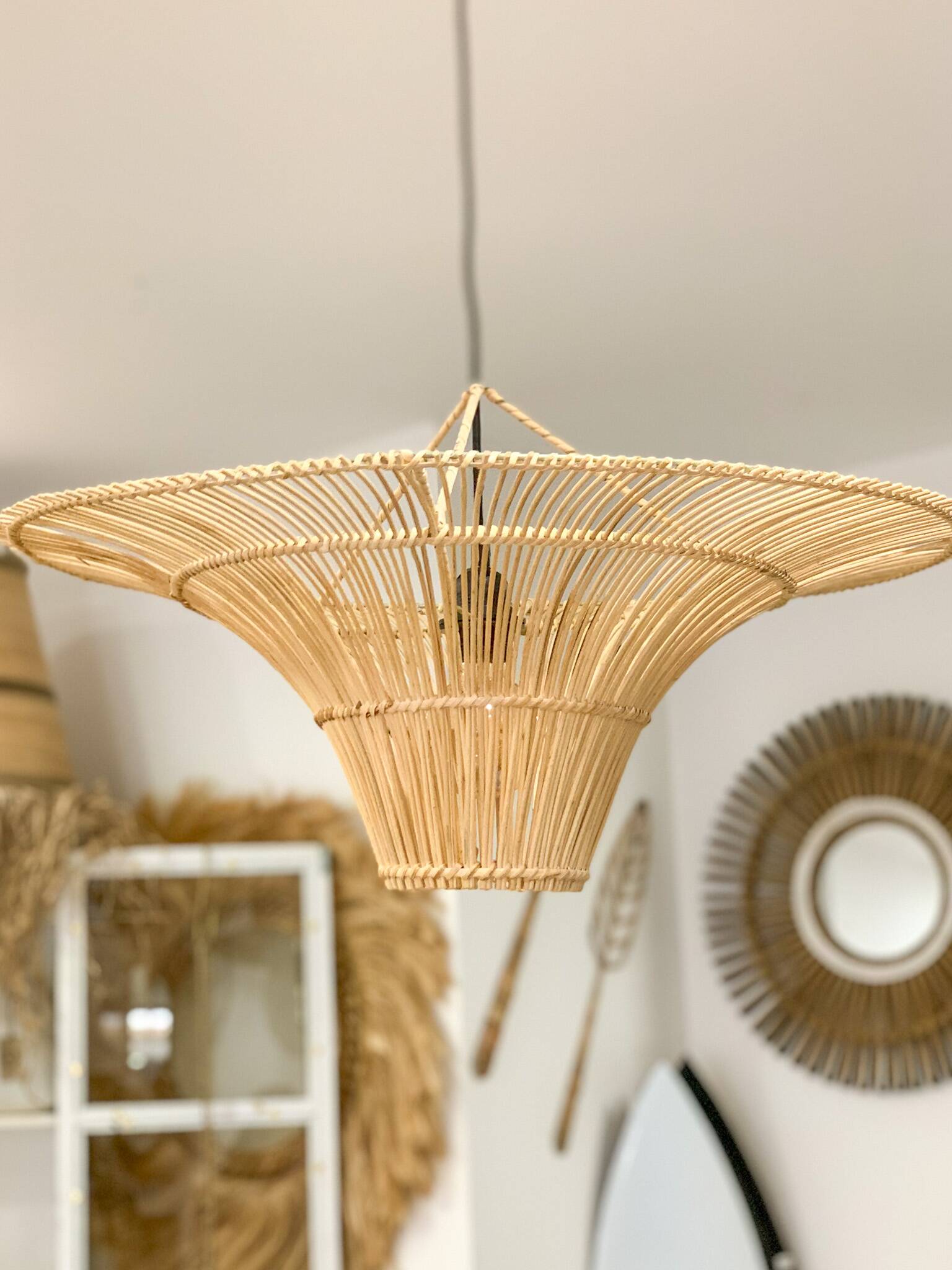 Suspension en rotin naturel