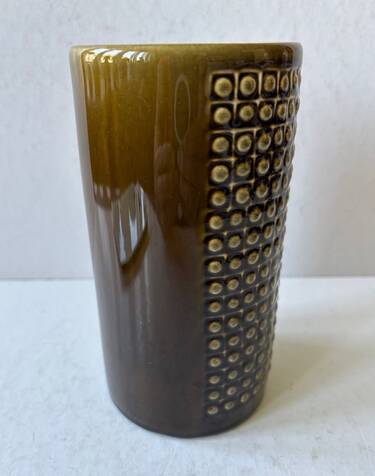 Vase "Kub 6" in olive green ceramic by Gunnar Nylund for Rörstrand, year