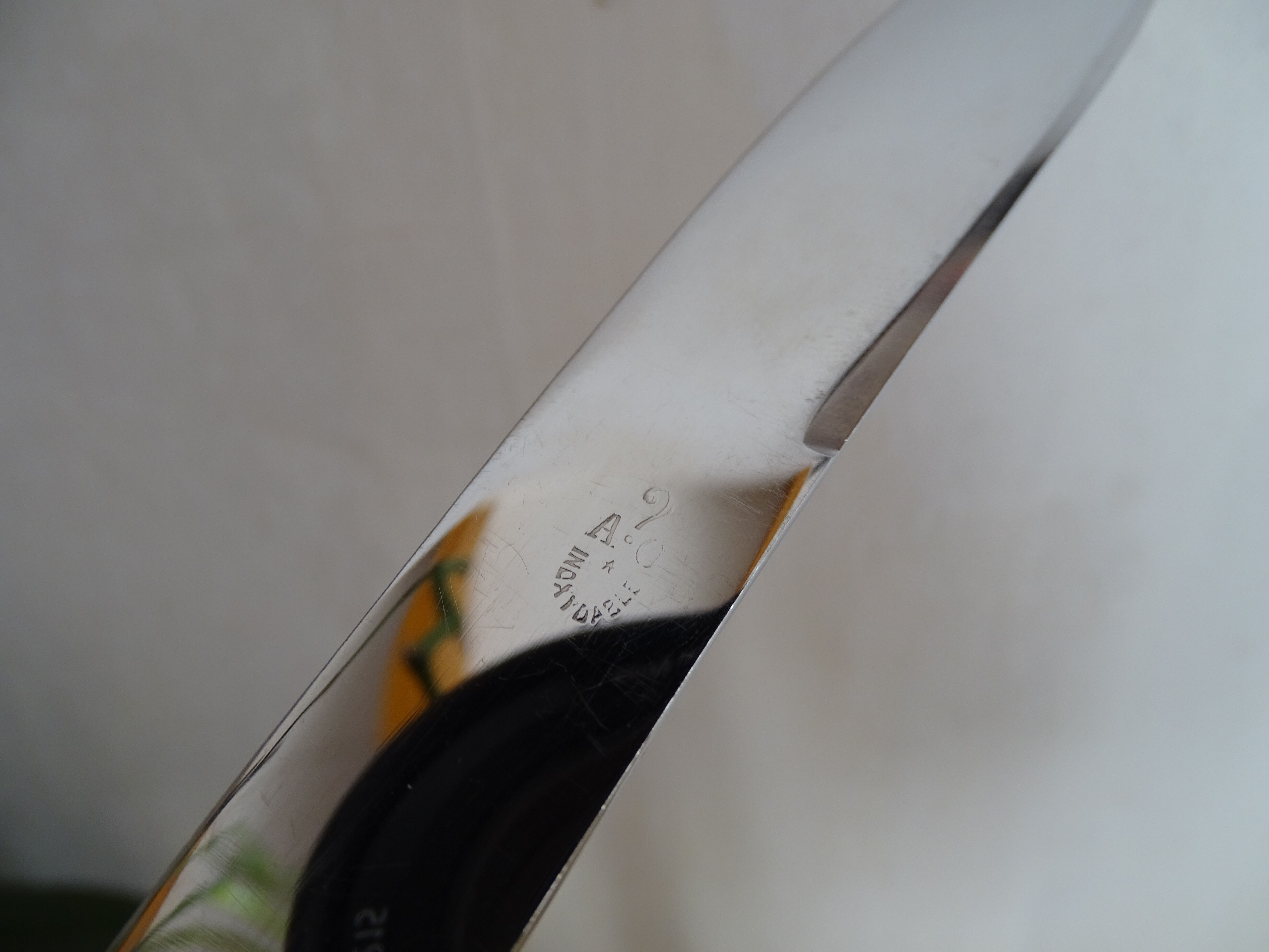 12 knives style Art Deco stainless steel in case