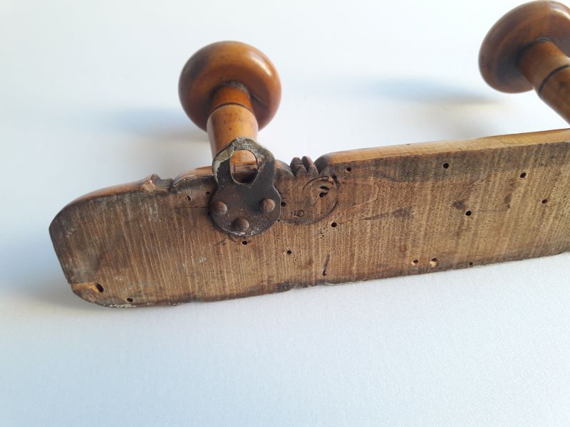 Wooden wall coat rack 4 hooks