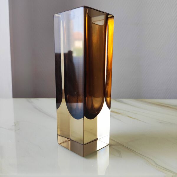 Vase soliflore ambré en verre de Murano Sommerso 1970