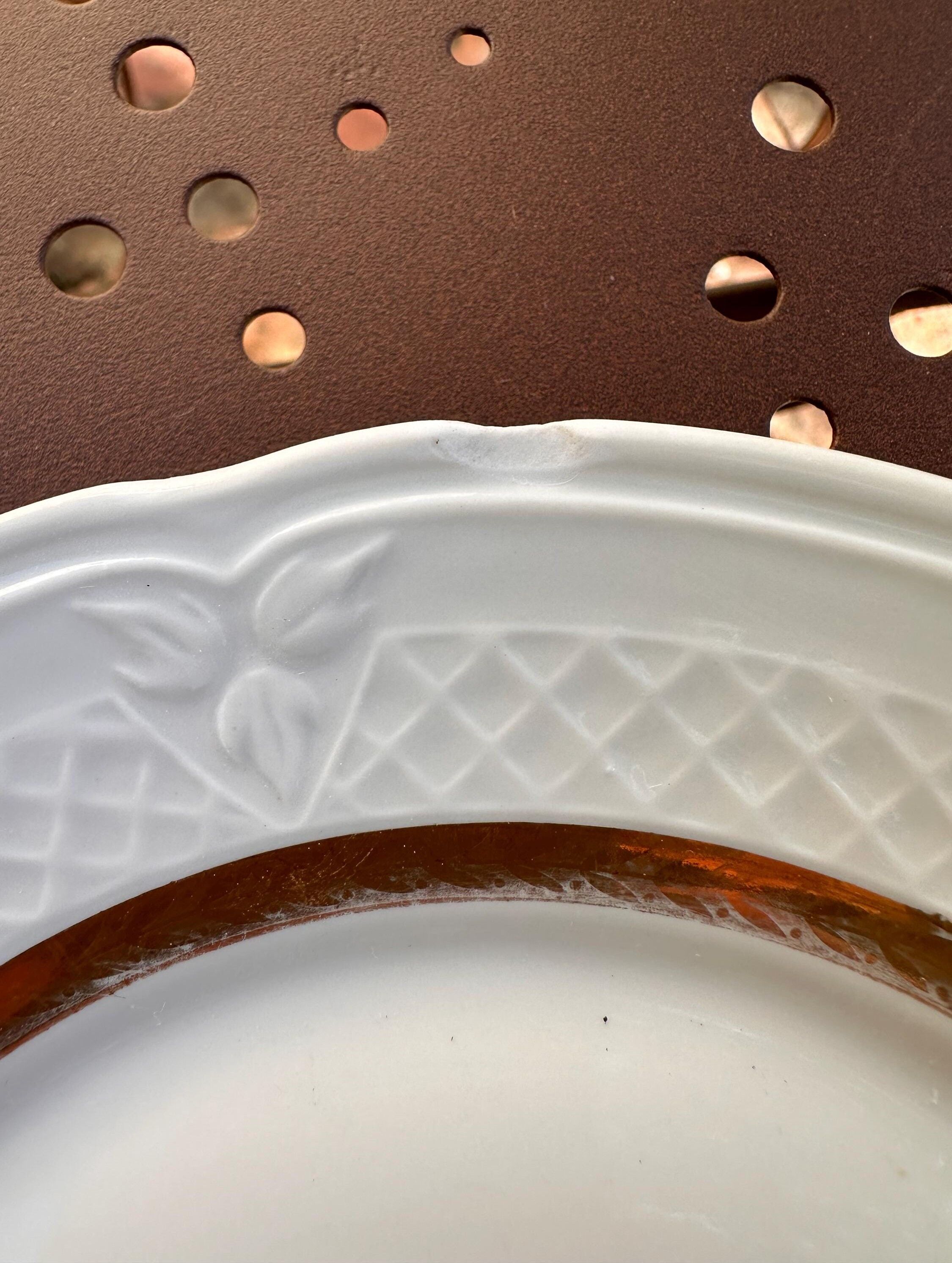 Set of 6 dessert plates in Berry porcelain – White and gold