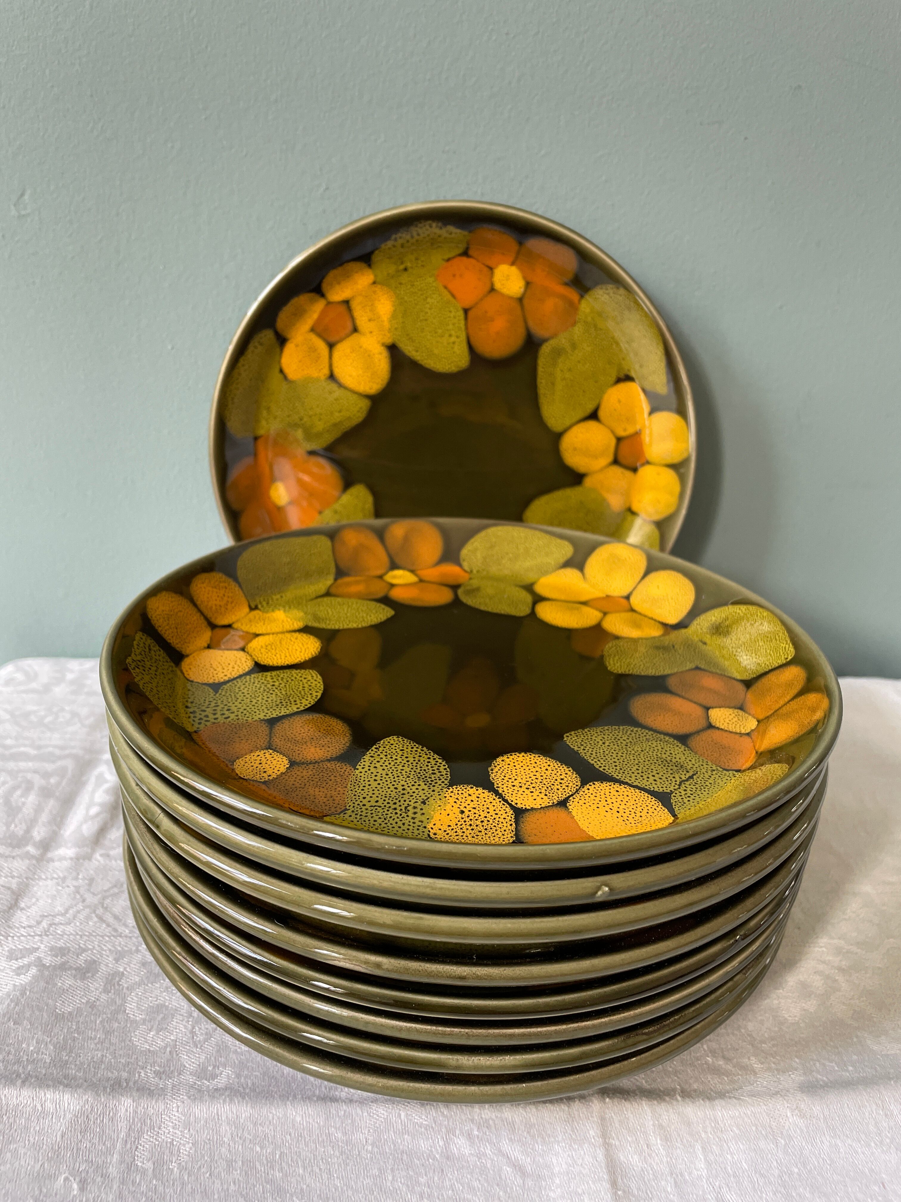 Set of 9 vintage plates MBFA Pornic, model "Candice"