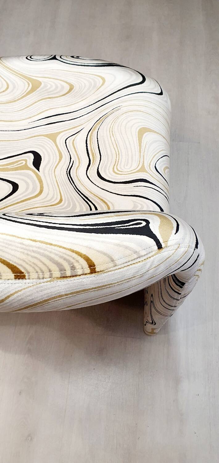 Alky armchair