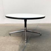 Table d'appoint du milieu du siècle par Charles & Ray Eames pour Herman Miller, années 1960