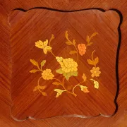 Bibliothèque Louis XV en marqueterie de bois de rose